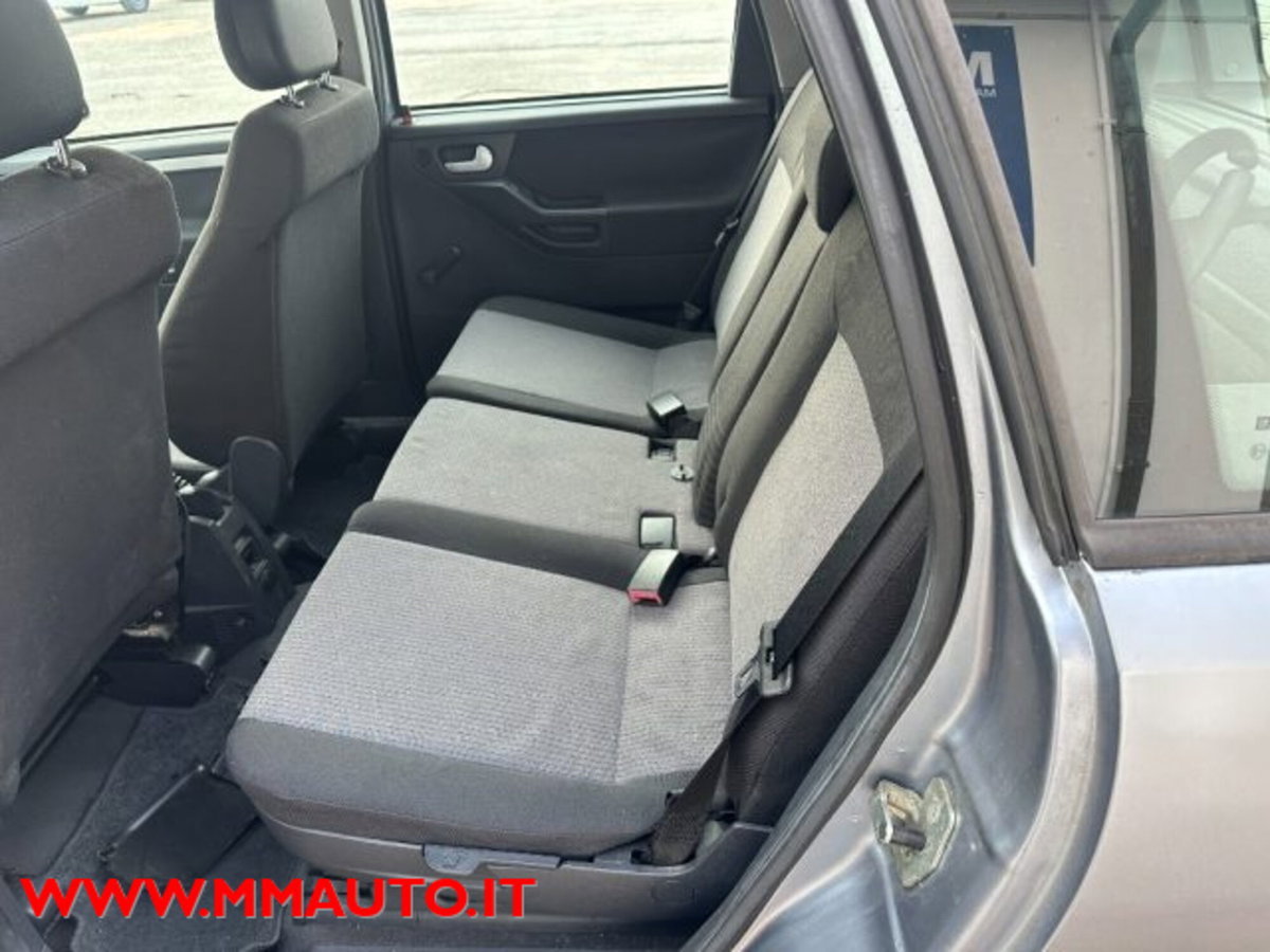 Opel Meriva 1.4 16V Enjoy (6)
