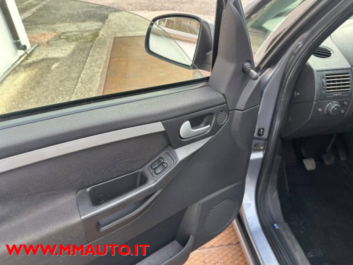 Opel Meriva 1.4 16V Enjoy (8)