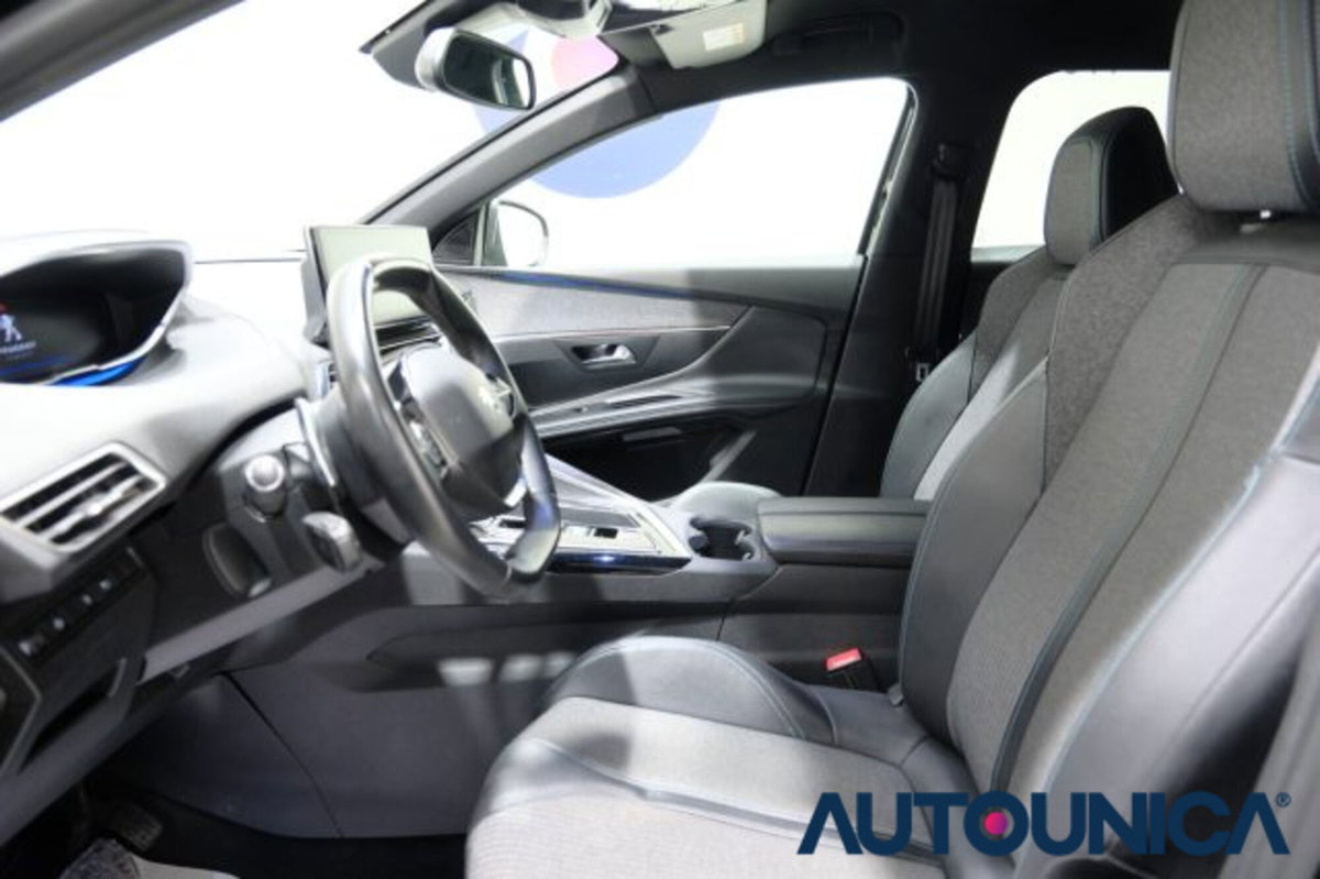 Peugeot 3008 Hybrid4 300 e-EAT8 Allure Pack (20)