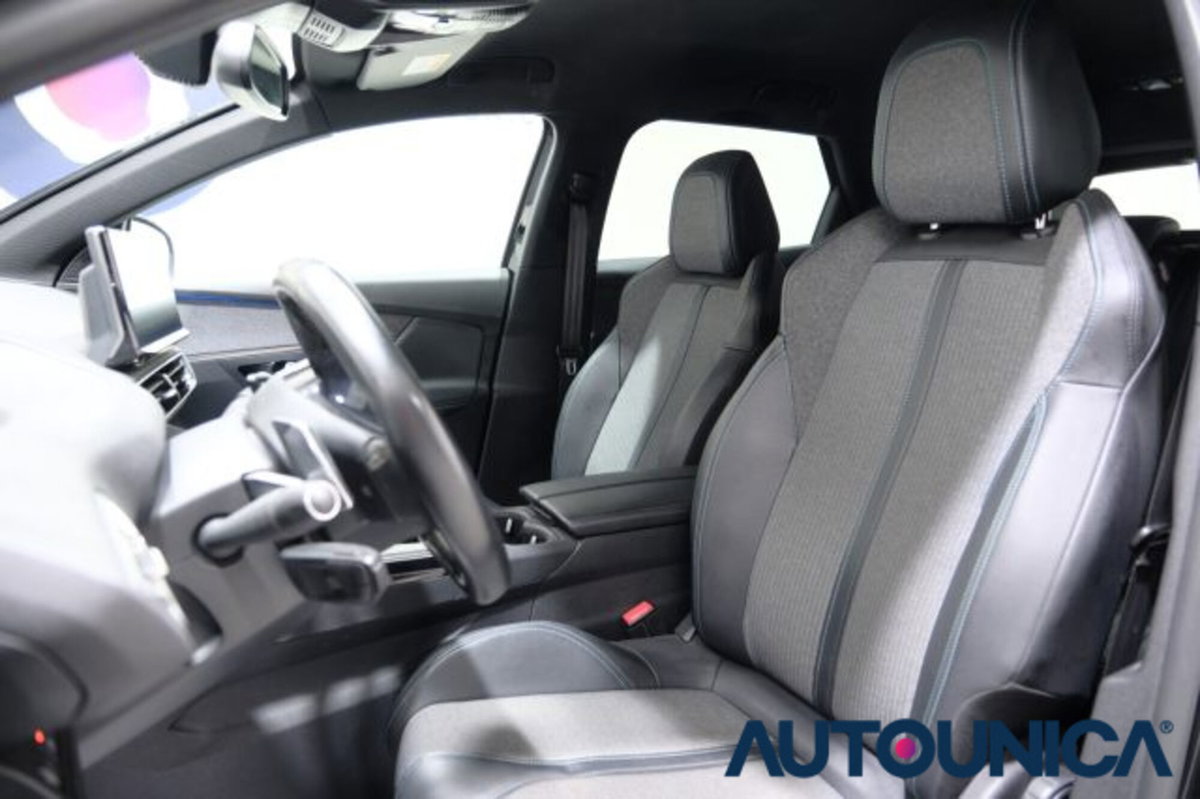 Peugeot 3008 Hybrid4 300 e-EAT8 Allure Pack (6)