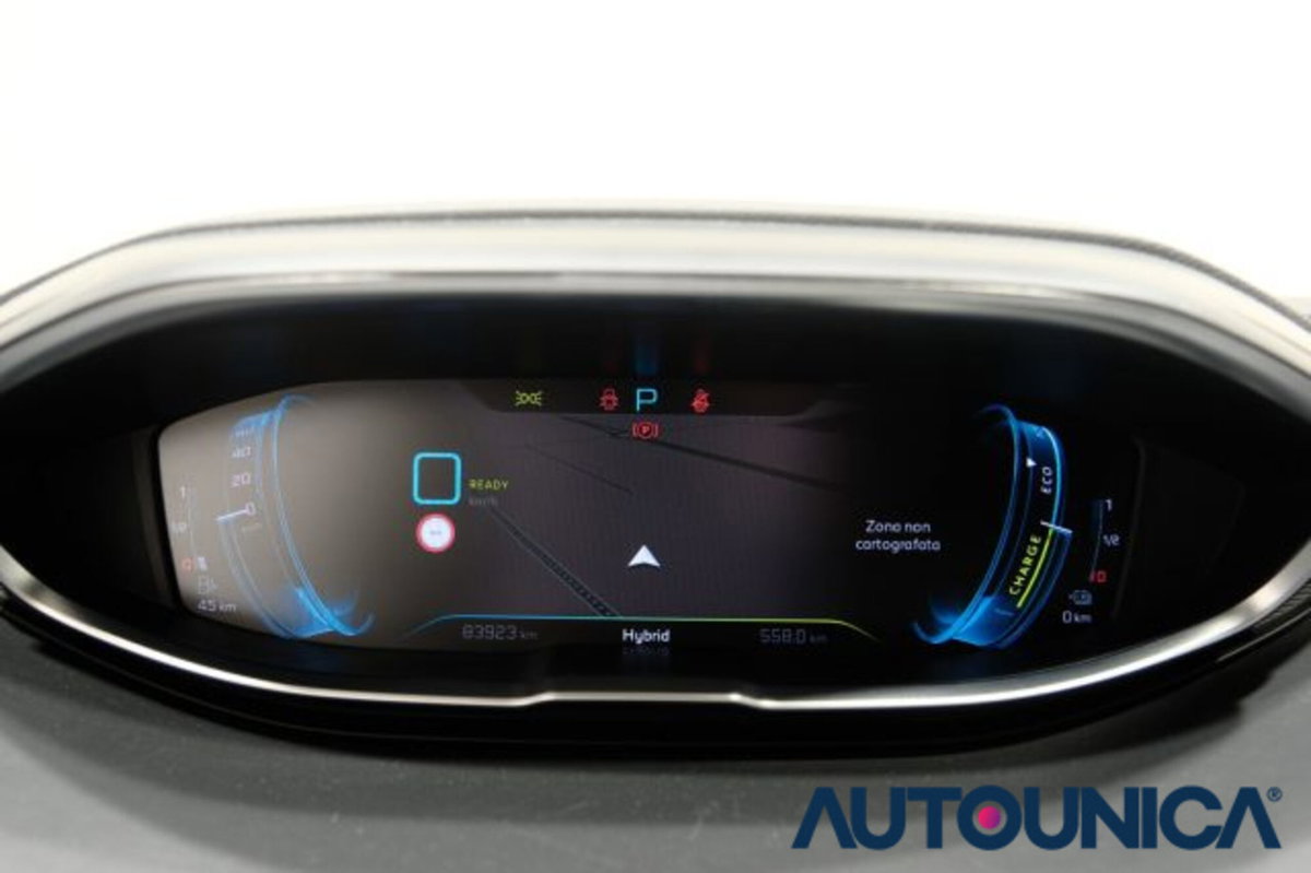 Peugeot 3008 Hybrid4 300 e-EAT8 Allure Pack (8)