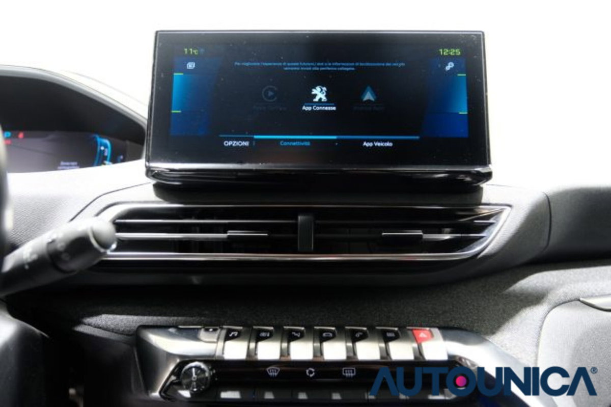 Peugeot 3008 Hybrid4 300 e-EAT8 Allure Pack (9)