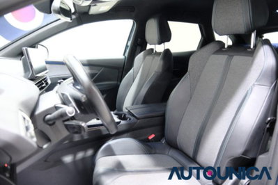 Peugeot 3008 Hybrid4 300 e-EAT8 Allure Pack (6)