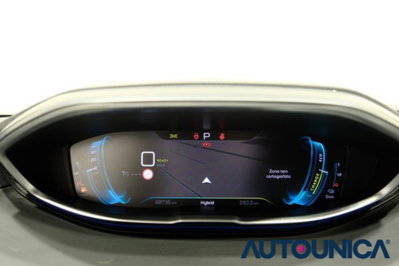 Peugeot 3008 Hybrid4 300 e-EAT8 Allure Pack (8)