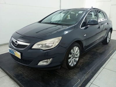 Opel Astra 1.7 CDTI 110CV 4 porte Cosmo usata