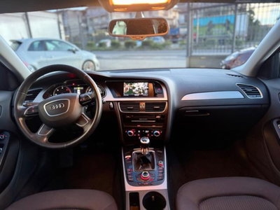Audi A4 Avant 2.0 TDI 150 CV S line edition (15)