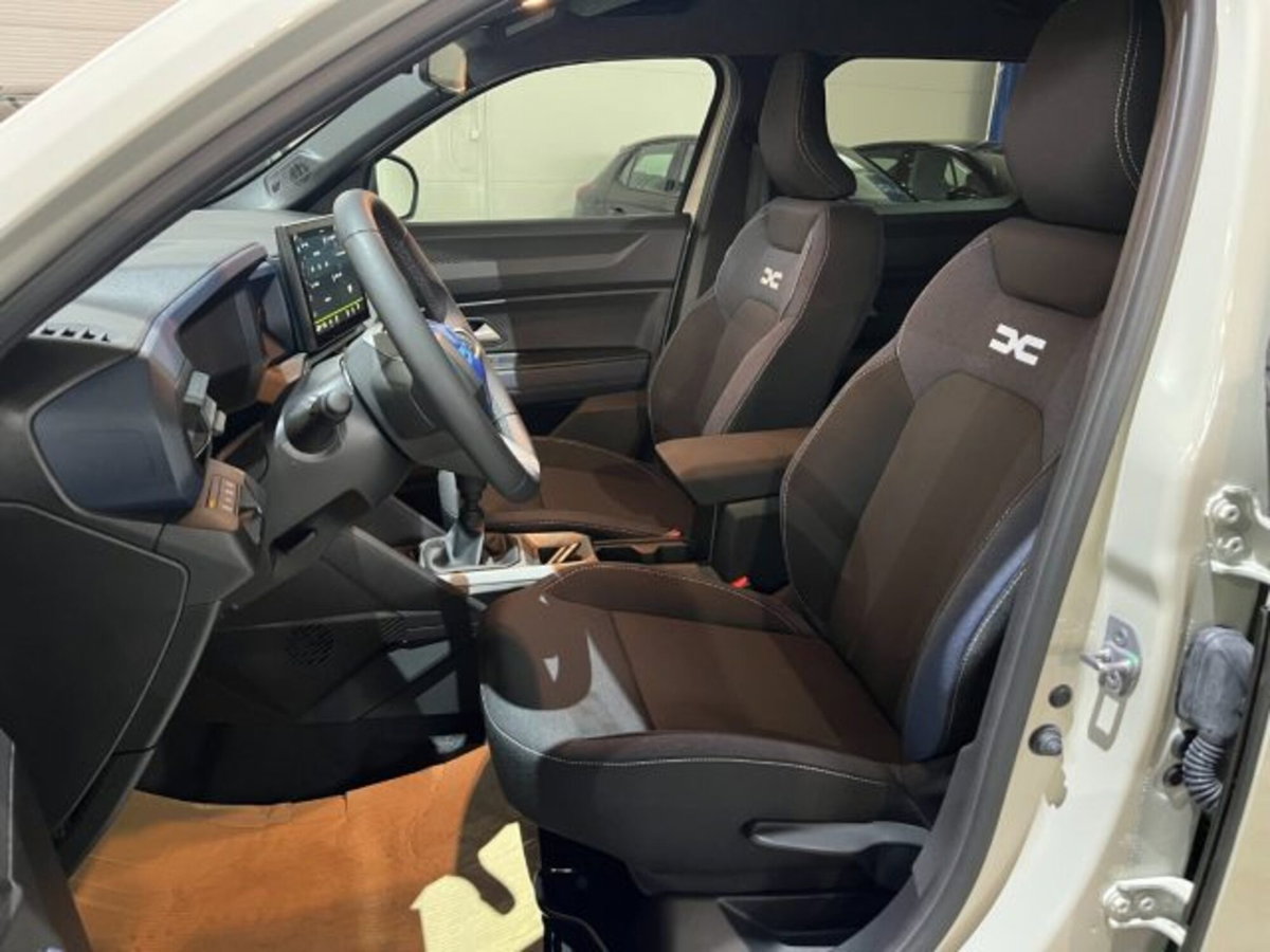 Dacia Duster 1.2 mild hybrid Journey 130cv (7)