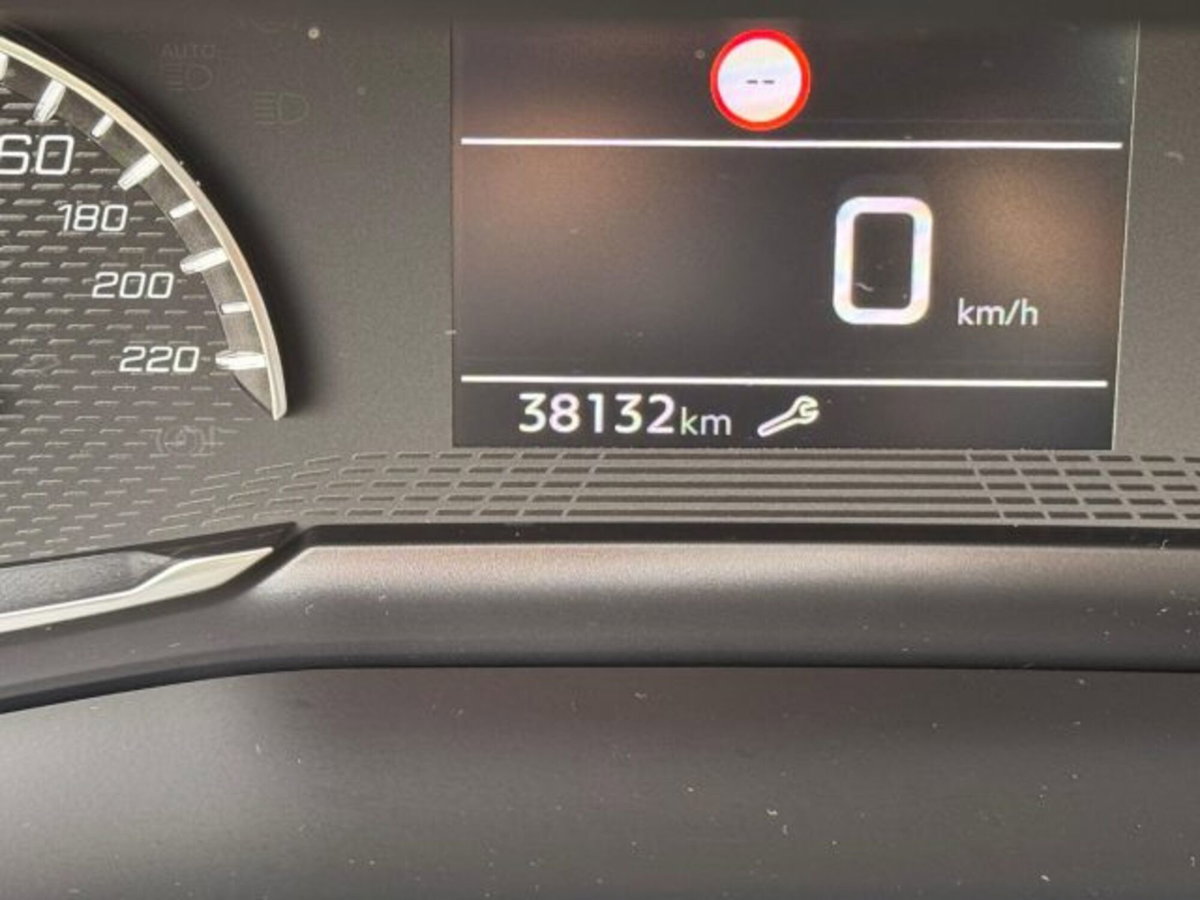 Peugeot 208 1.2 puretech Active s&s 100cv (3)