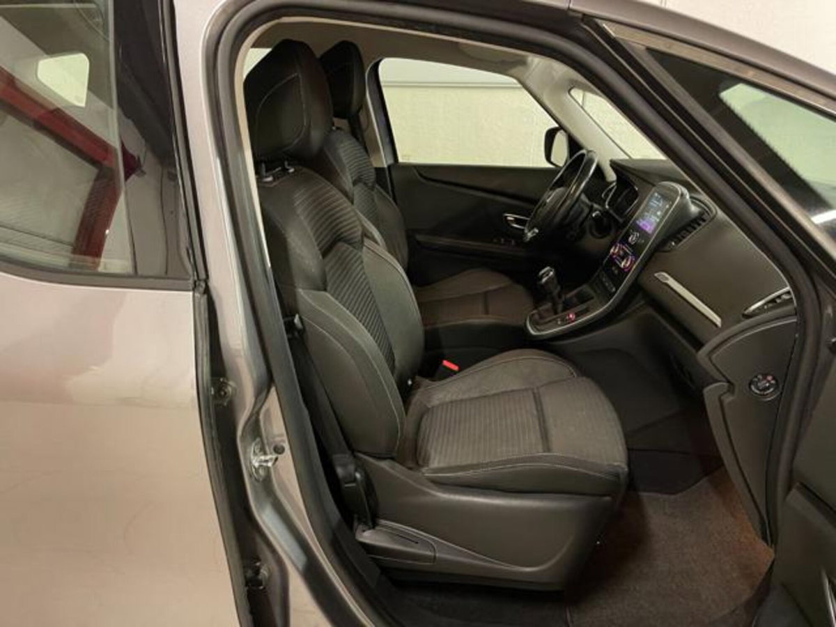 Renault Scenic E-Tech Electric 1.5 dCi 110CV Start&Stop Energy (15)