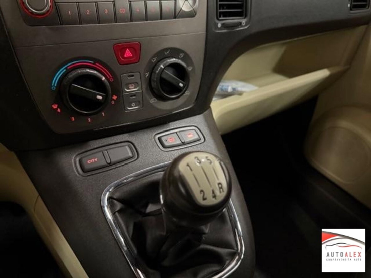 Lancia Musa 1.3 Multijet 16V 90 CV Platino (11)
