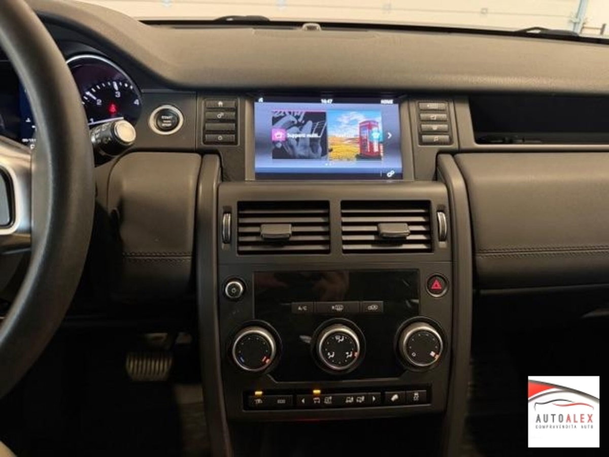 Land Rover Discovery Sport 2.0 TD4 150 CV HSE Luxury (13)