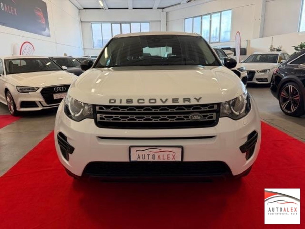 Land Rover Discovery Sport 2.0 TD4 150 CV HSE Luxury (2)