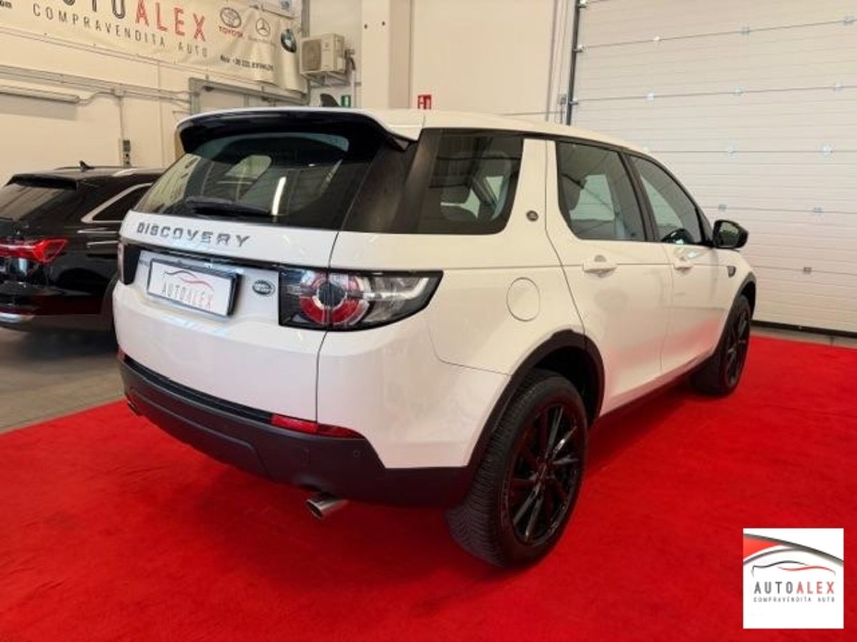 Land Rover Discovery Sport 2.0 TD4 150 CV HSE Luxury (4)