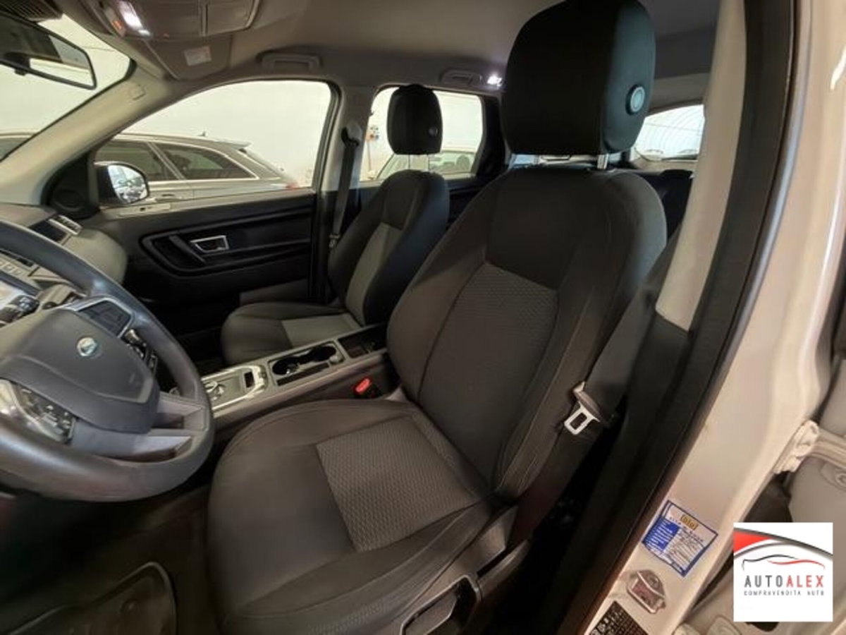 Land Rover Discovery Sport 2.0 TD4 150 CV HSE Luxury (8)