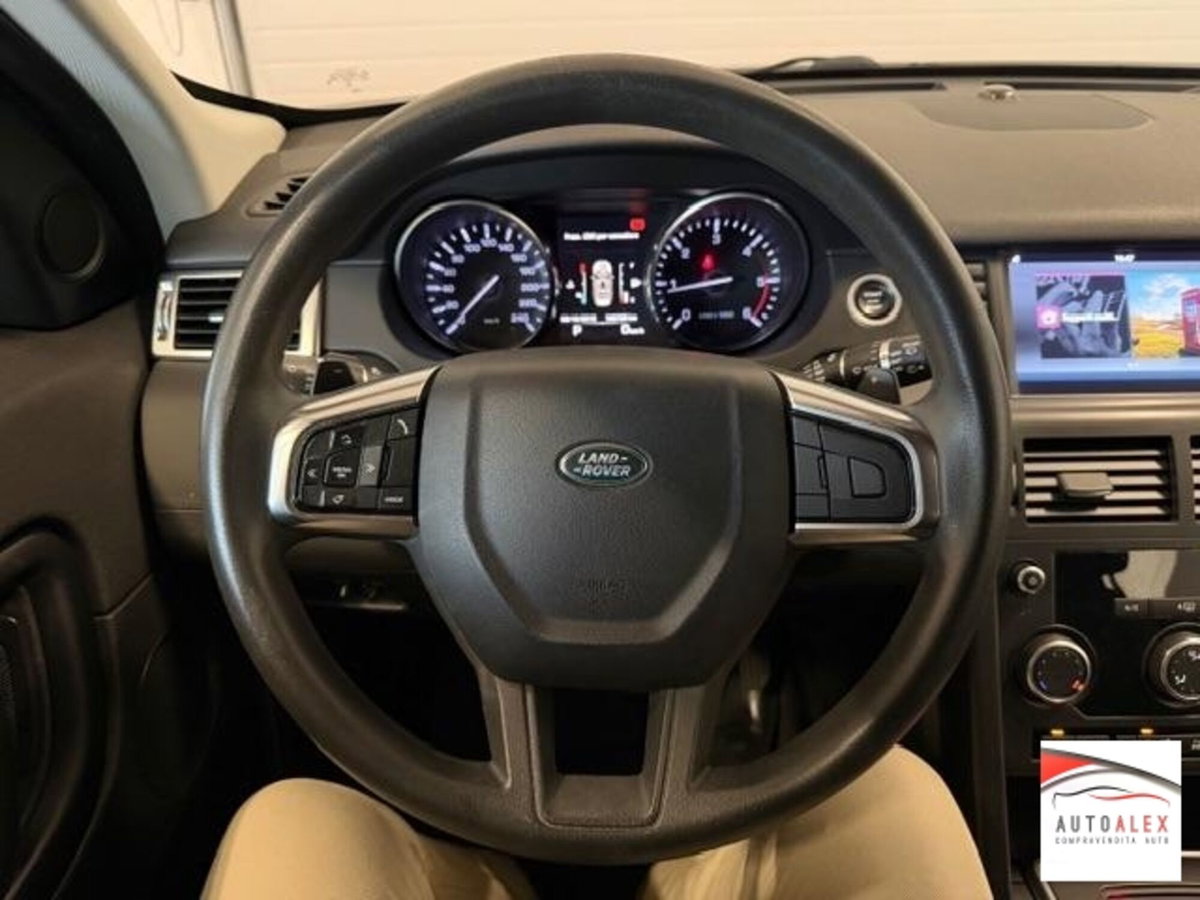 Land Rover Discovery Sport 2.0 TD4 150 CV HSE Luxury (9)