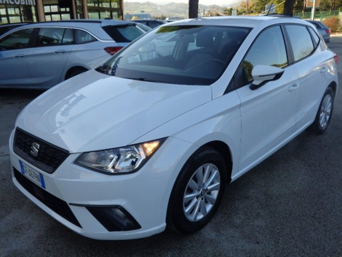 SEAT Ibiza 1.0 TGI 5 porte Business (2)