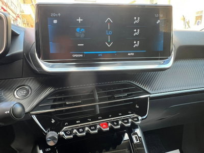 Peugeot 2008 BlueHDi 110 S&S Allure Pack (17)