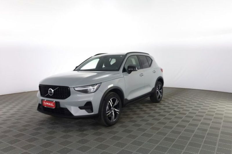 Volvo XC40 B3 automatico Plus Dark
