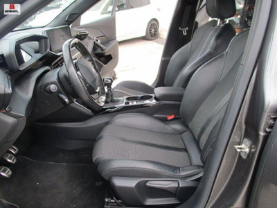 Peugeot 2008 PureTech 130 S&S GT (14)