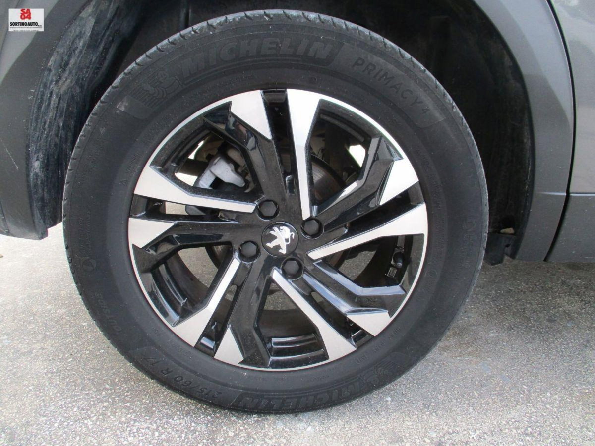 Peugeot 2008 PureTech 130 S&S GT (7)