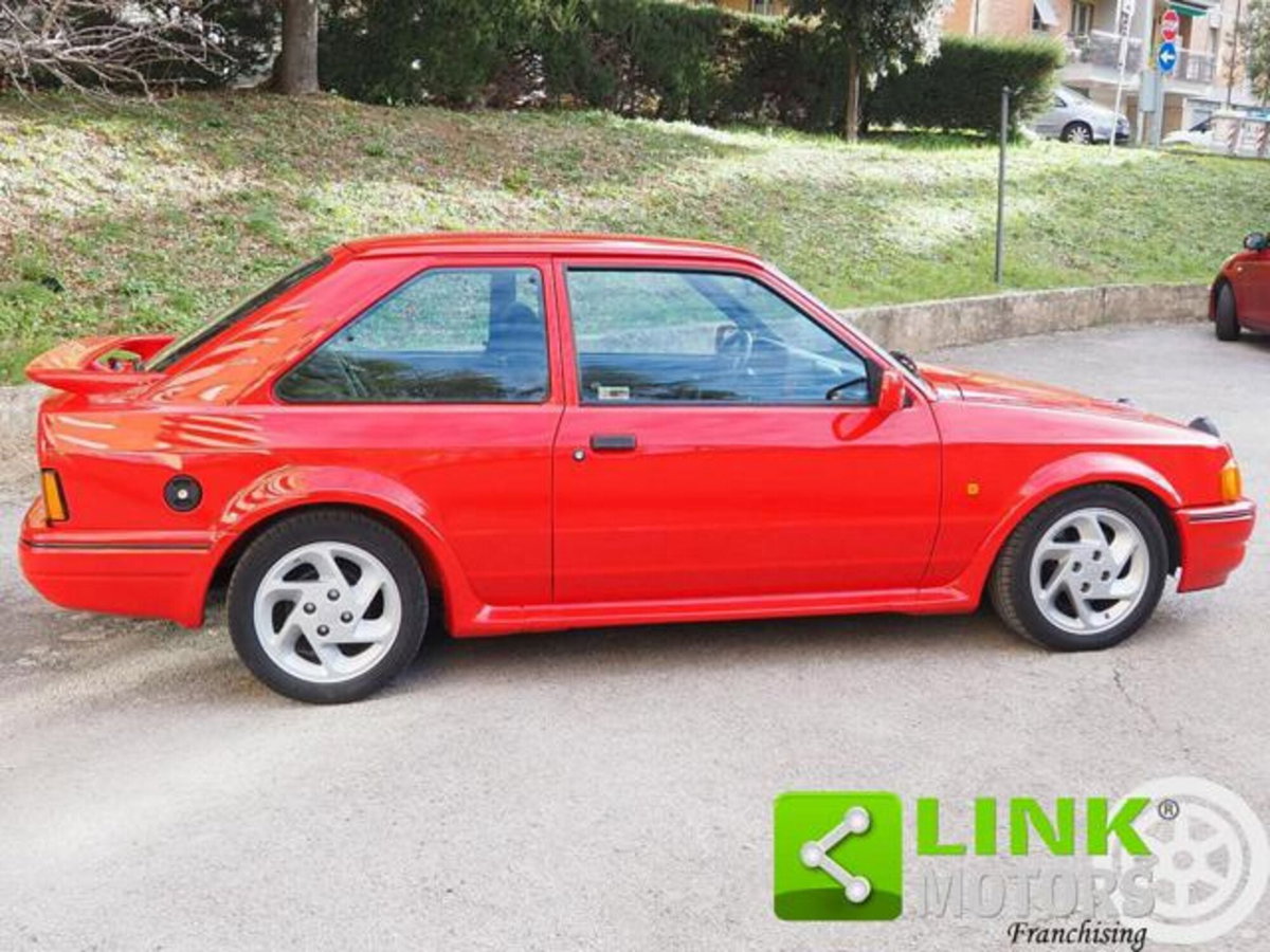 Ford Escort 1.6i turbo RS (4)