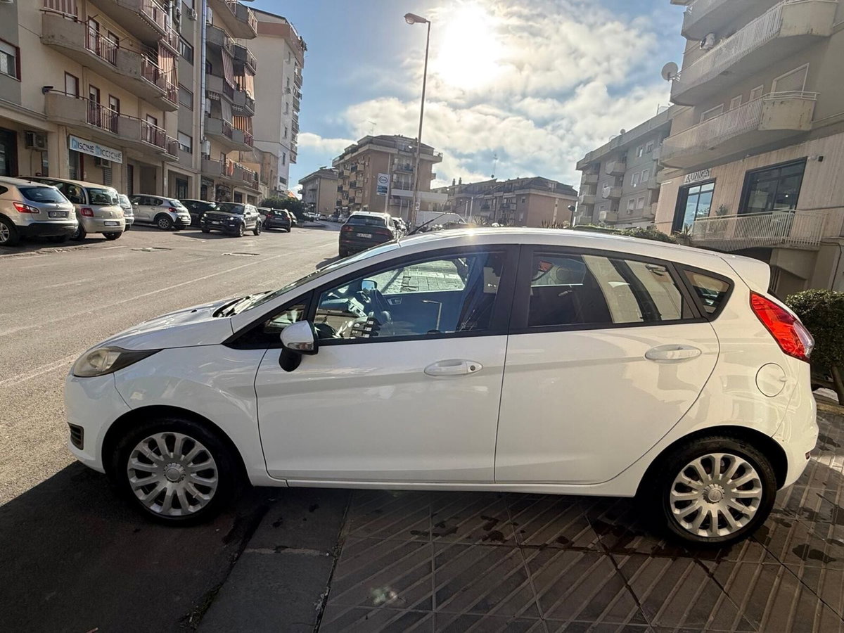 Ford Fiesta 1.4 5 porte Bz.- GPL Titanium (16)