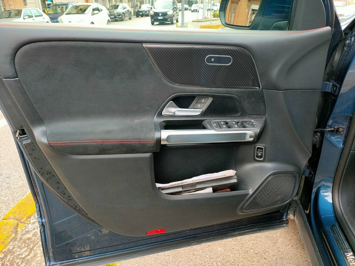 Mercedes-Benz GLB 200 d AMG Line Premium auto (16)