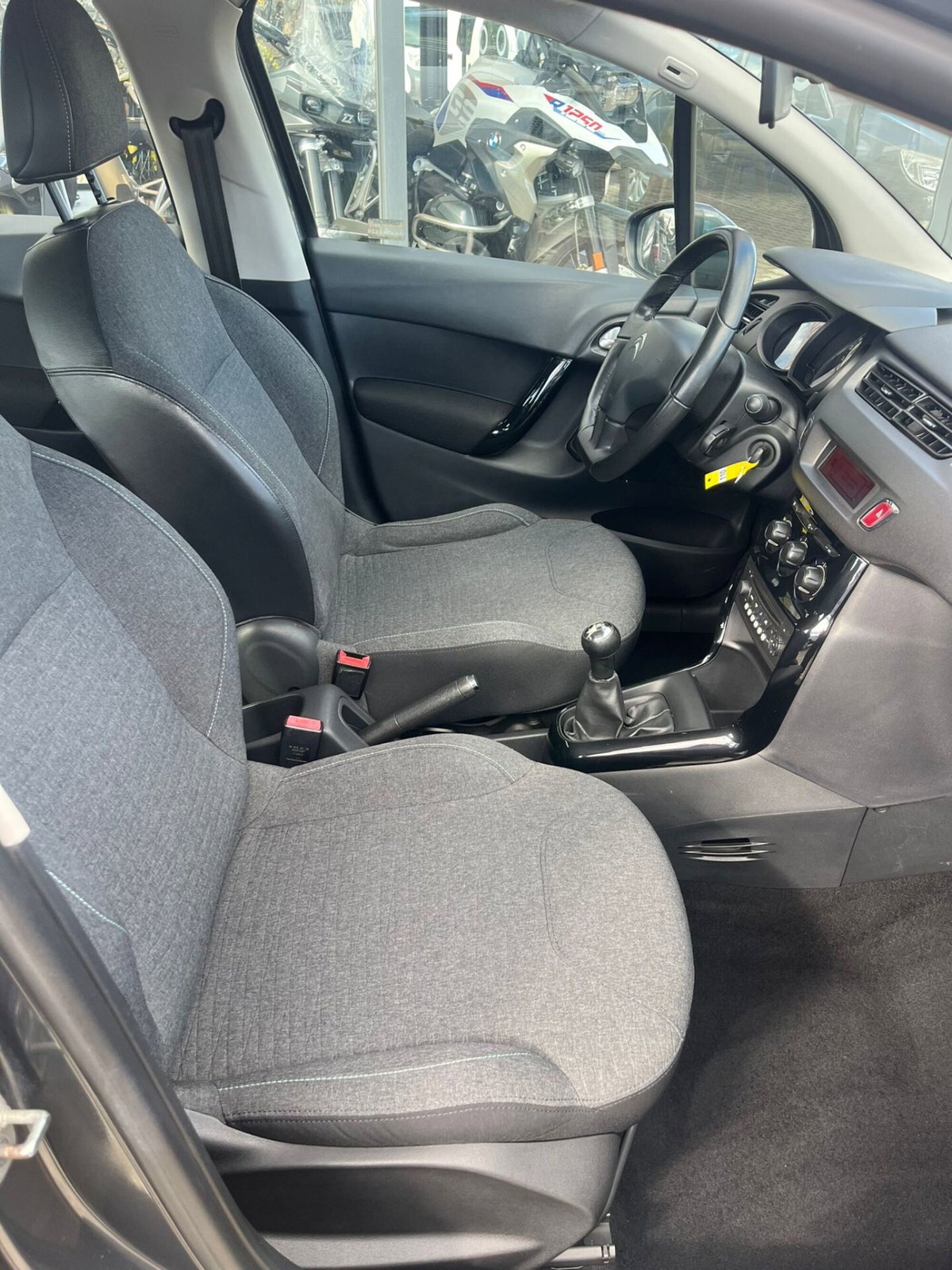 Citroen C3 BlueHDi 75 Exclusive (7)