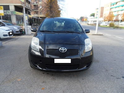 Toyota Yaris 1.0 3 porte usata
