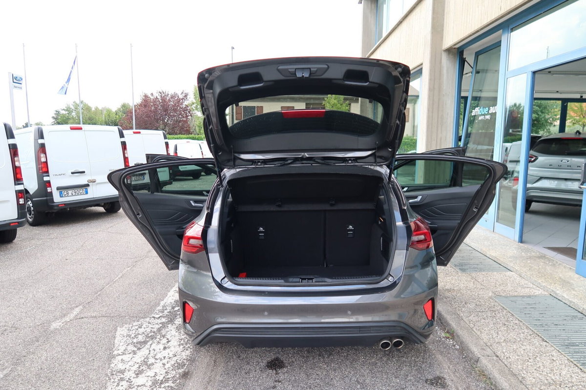 Ford Focus 1.5 EcoBlue 115 CV automatico 5p. ST-Line Style (10)