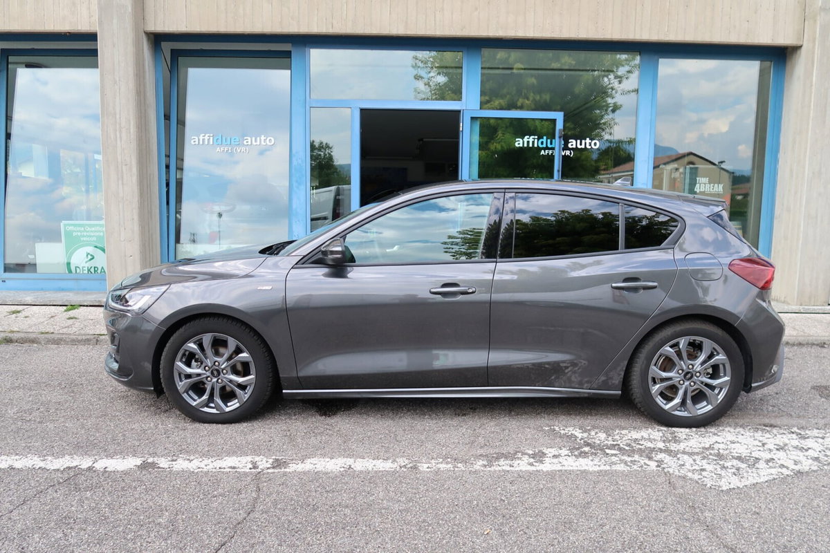 Ford Focus 1.5 EcoBlue 115 CV automatico 5p. ST-Line Style (2)
