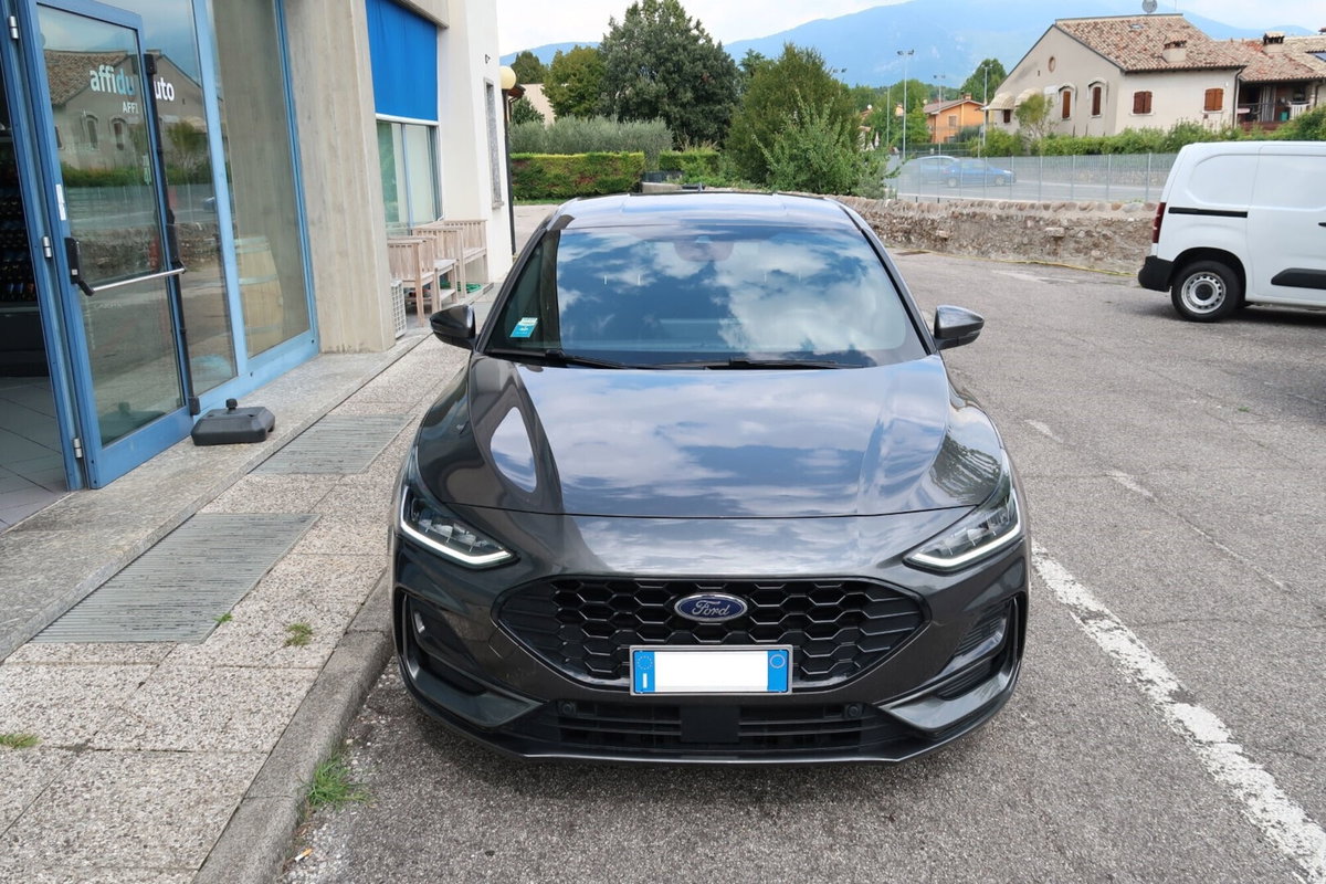 Ford Focus 1.5 EcoBlue 115 CV automatico 5p. ST-Line Style (4)