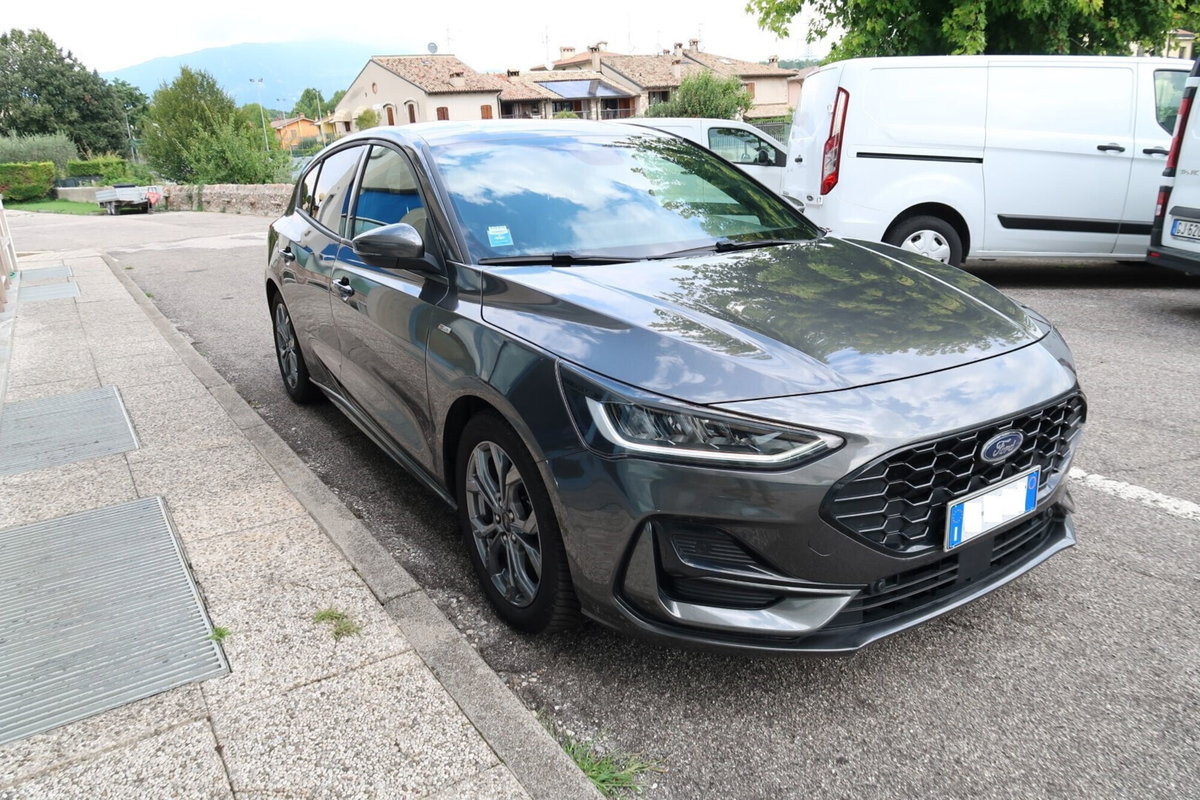 Ford Focus 1.5 EcoBlue 115 CV automatico 5p. ST-Line Style (3)