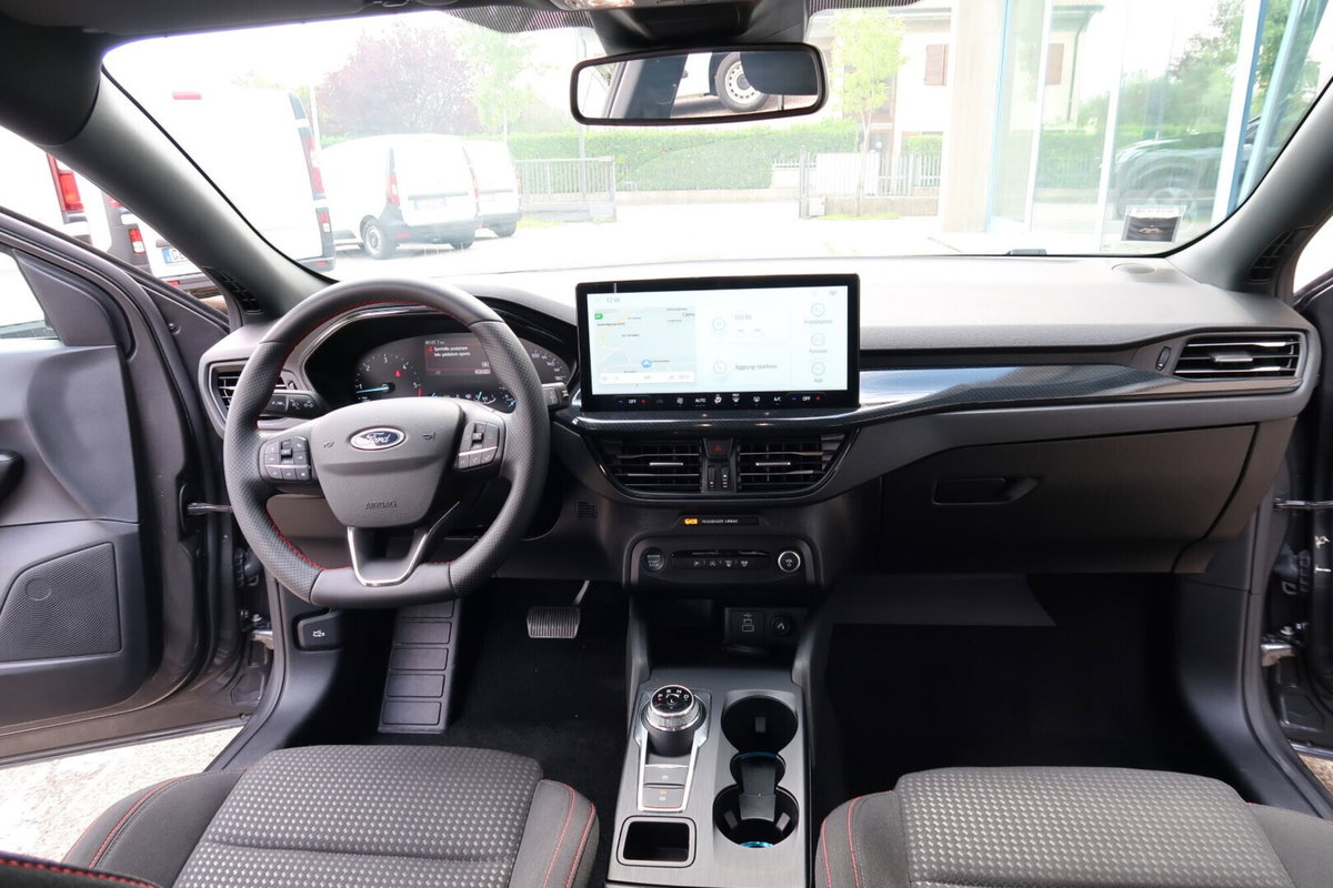 Ford Focus 1.5 EcoBlue 115 CV automatico 5p. ST-Line Style (9)