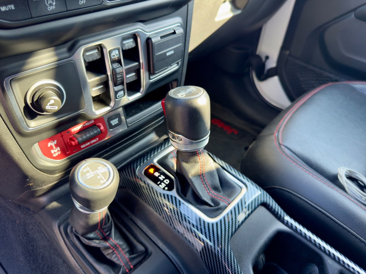 Jeep Wrangler Unlimited 2.0 Turbo Sahara (11)