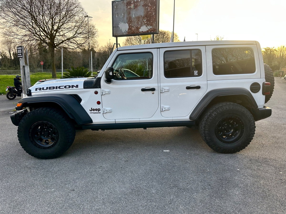 Jeep Wrangler Unlimited 2.0 Turbo Sahara (4)