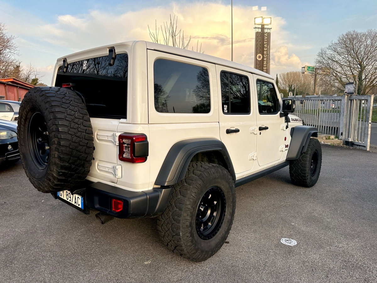 Jeep Wrangler Unlimited 2.0 Turbo Sahara (3)