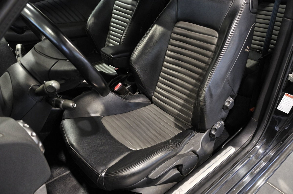 Alfa Romeo 147 3.2i V6 24V cat 3 porte GTA (10)