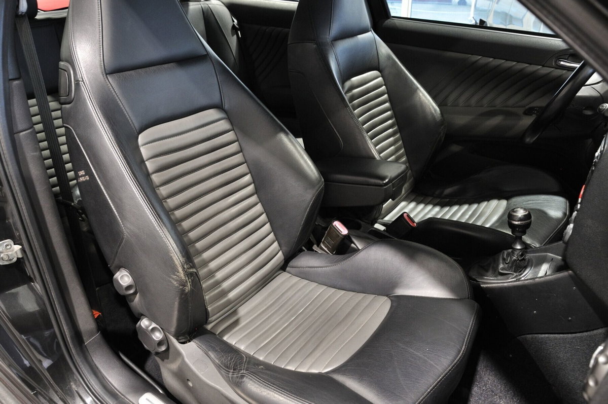 Alfa Romeo 147 3.2i V6 24V cat 3 porte GTA (11)