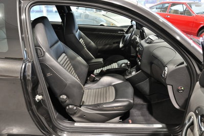 Alfa Romeo 147 3.2i V6 24V cat 3 porte GTA (12)