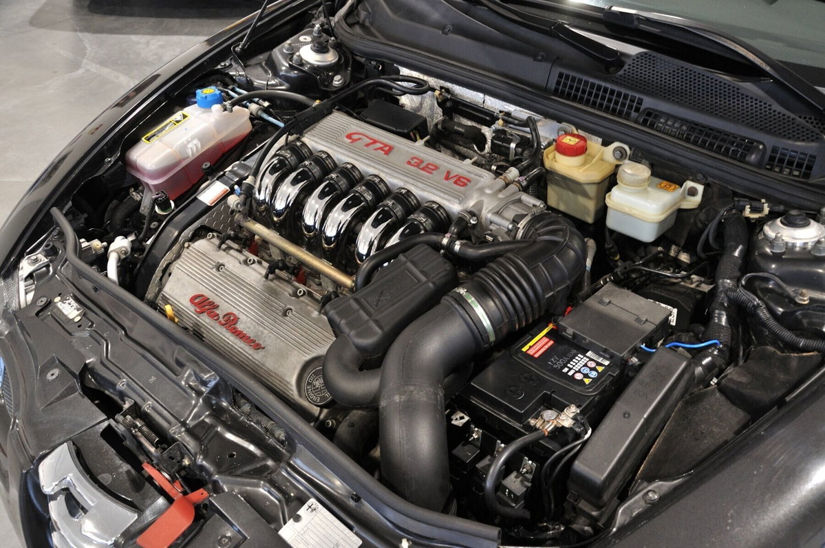Alfa Romeo 147 3.2i V6 24V cat 3 porte GTA (17)