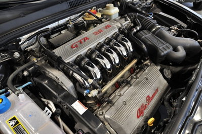 Alfa Romeo 147 3.2i V6 24V cat 3 porte GTA (7)