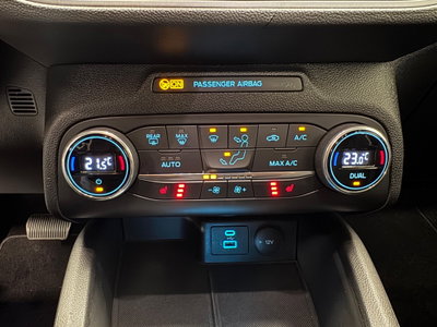 Ford Focus 1.5 EcoBlue 120 CV automatico 5p. Business (13)