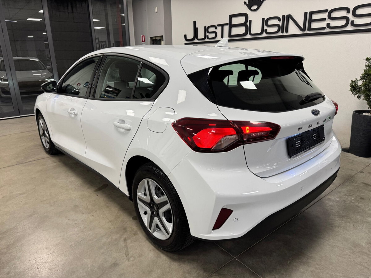 Ford Focus 1.5 EcoBlue 120 CV automatico 5p. Business (6)