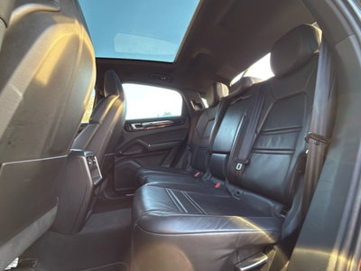 Porsche Cayenne Coupé 3.0 V6 E-Hybrid (13)