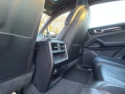 Porsche Cayenne Coupé 3.0 V6 E-Hybrid (14)