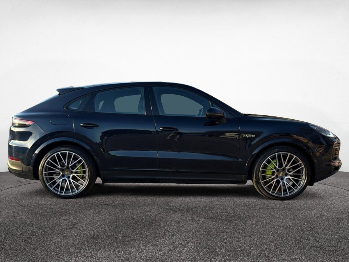 Porsche Cayenne Coupé 3.0 V6 E-Hybrid (7)