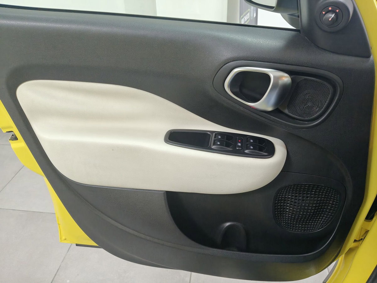 Fiat 500L 1.4 95 CV Trekking (13)
