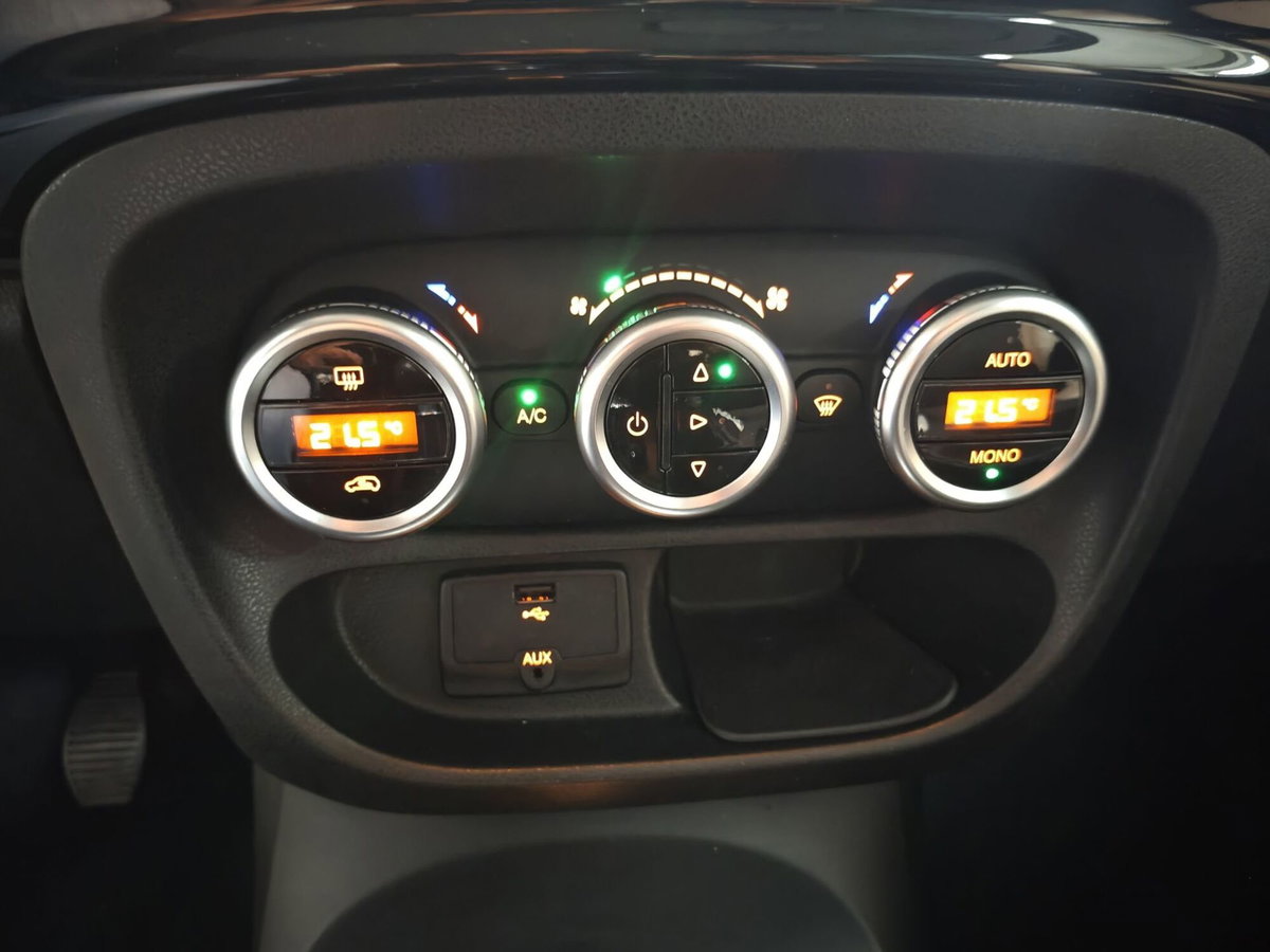 Fiat 500L 1.4 95 CV Trekking (8)