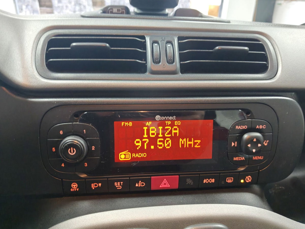 Fiat Panda 1.3 MJT 95 CV S&S Lounge (9)